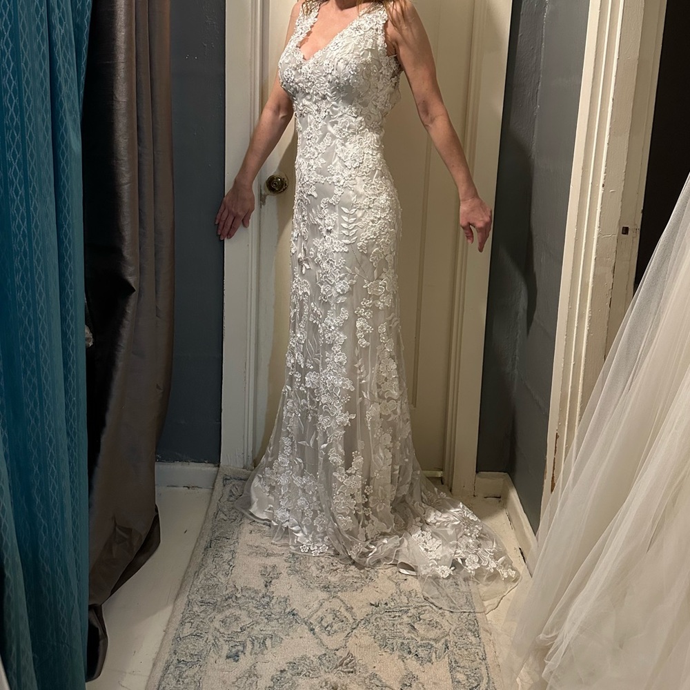 Allure Bridals Ivory Floral Lace Gown - Picture 14 of 16